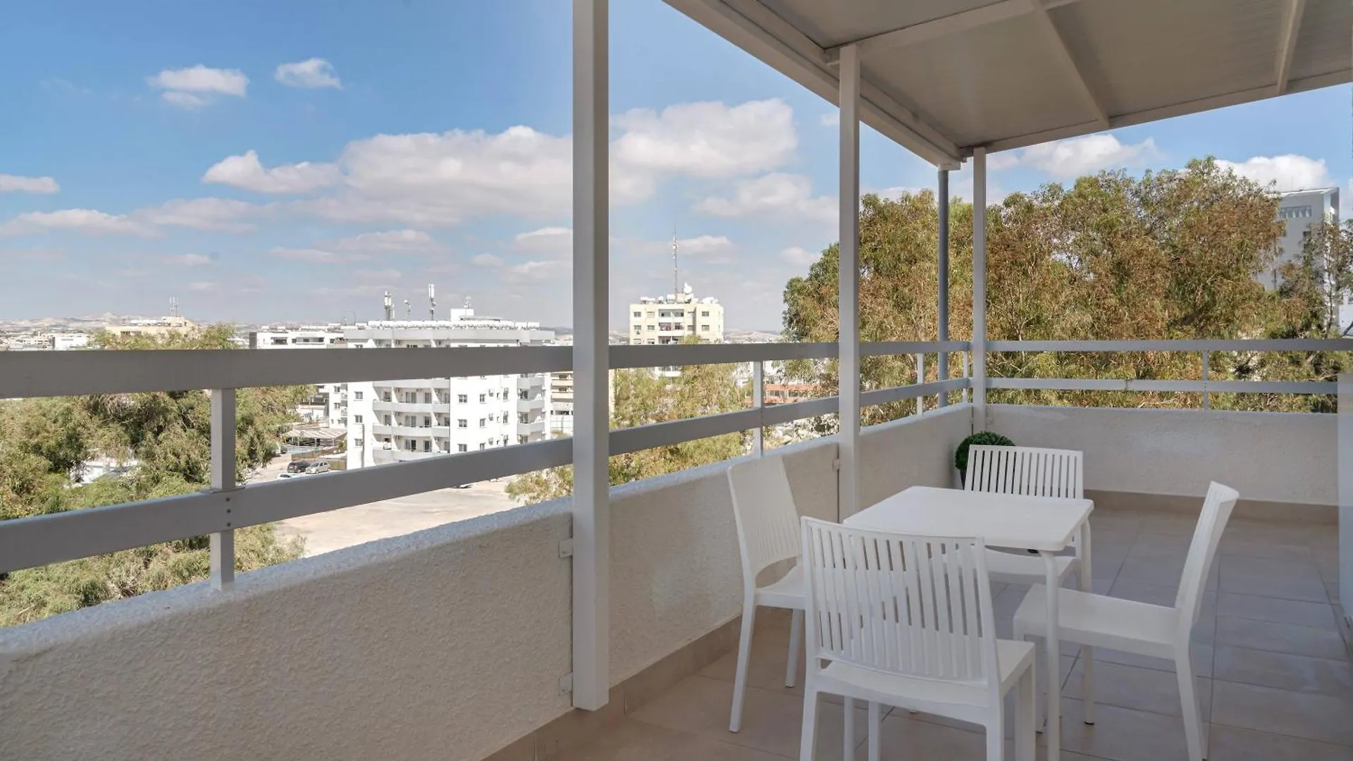 Apartmán Phaedrus Living Larnaca Harbour Heights