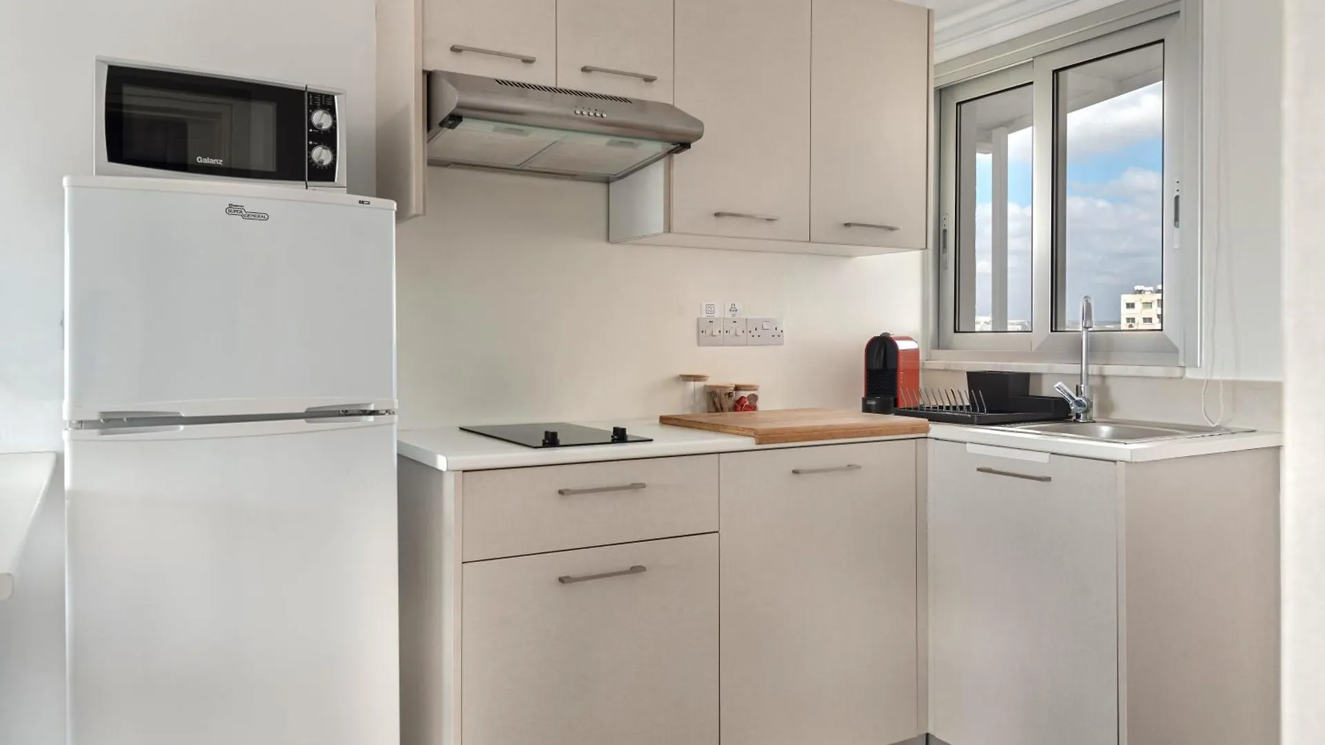 Apartmán Phaedrus Living Larnaca Harbour Heights Kypr